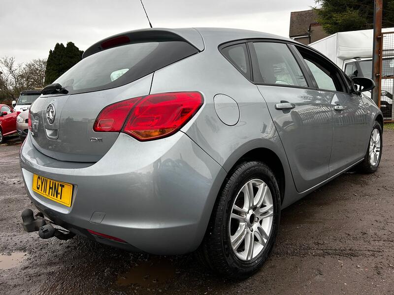 VAUXHALL ASTRA