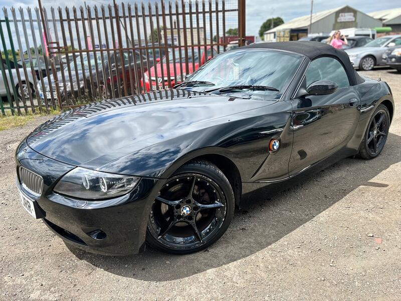 View BMW Z4 3.0 Z4 3.0i SE Roadster