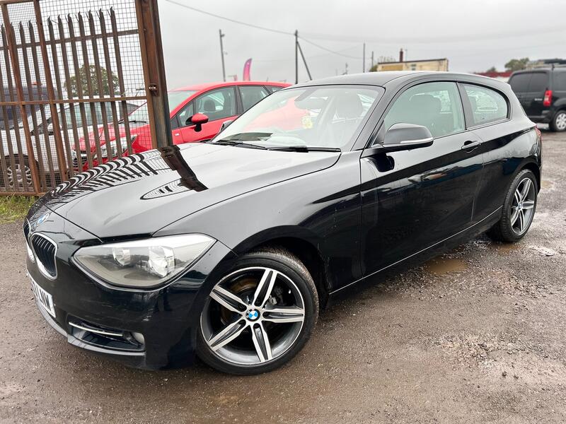 View BMW 1 SERIES 1.6 114i Sport 3 door