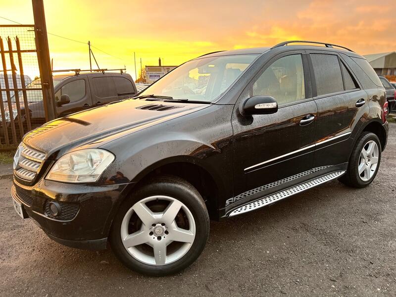 View MERCEDES-BENZ M CLASS 3.0 ML320 CDI SE