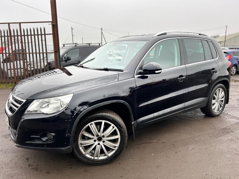 View VOLKSWAGEN TIGUAN 2.0 TDI Sport