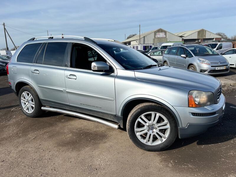 View VOLVO XC90 2.4 D5 SE