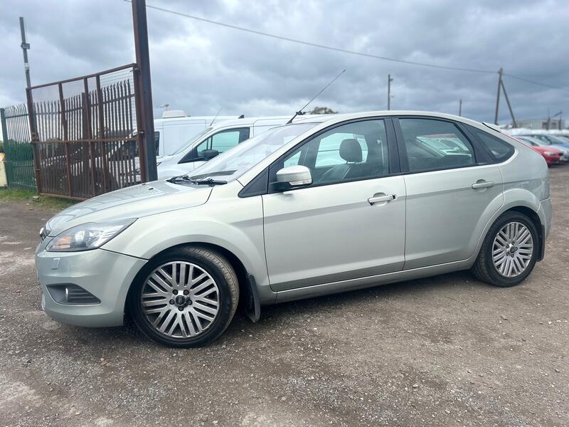 View FORD FOCUS 2.0 TDCi DPF Titanium