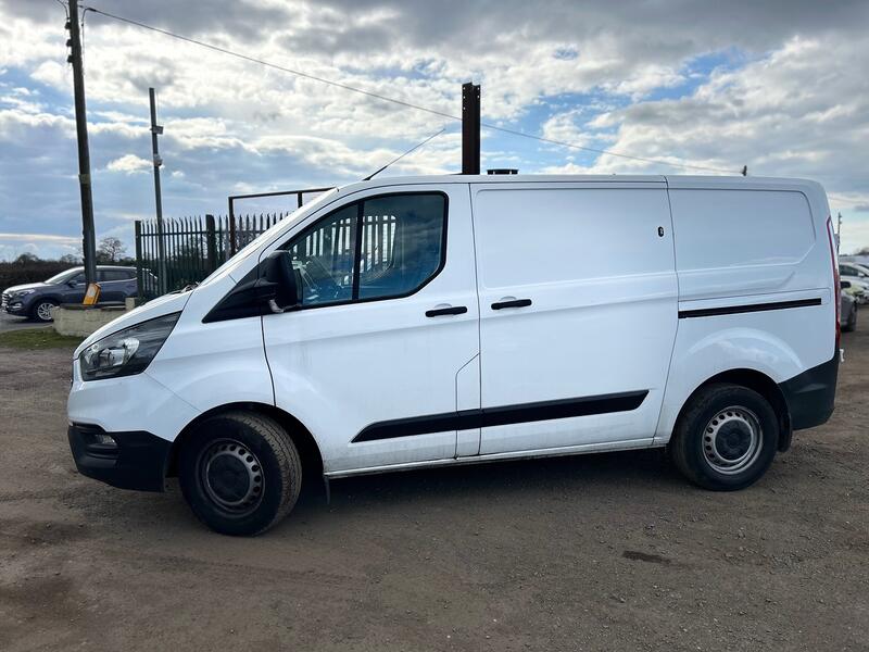 View FORD TRANSIT CUSTOM 2.0 340 EcoBlue Leader