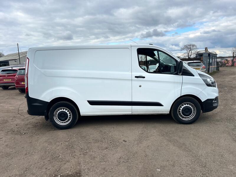 View FORD TRANSIT CUSTOM 2.0 340 EcoBlue Leader