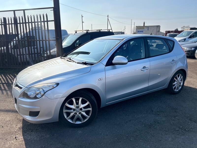 View HYUNDAI I30 1.6 Comfort