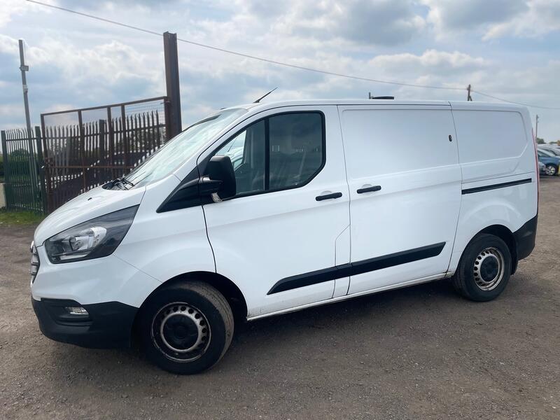 View FORD TRANSIT CUSTOM 2.0 340 EcoBlue Leader