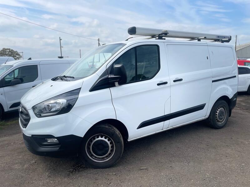 View FORD TRANSIT CUSTOM 2.0 340 EcoBlue Leader