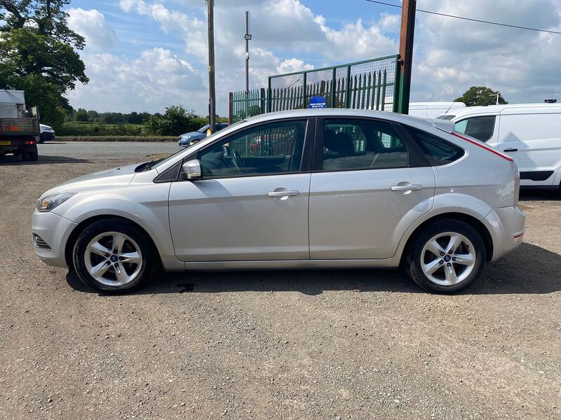 View FORD FOCUS 1.6 Zetec