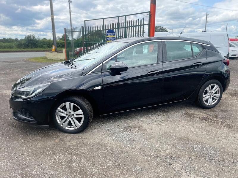 View VAUXHALL ASTRA 1.6 CDTi ecoFLEX Design