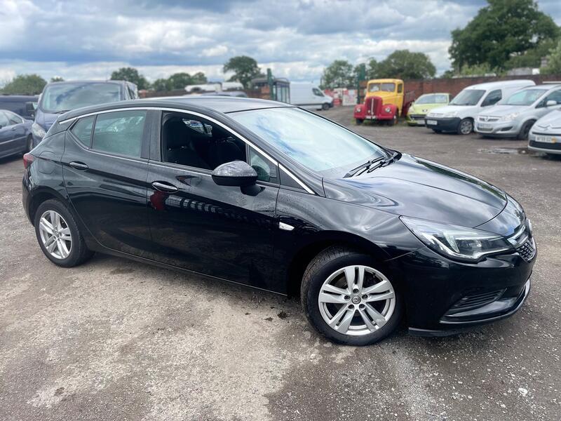 View VAUXHALL ASTRA 1.6 CDTi ecoFLEX Design