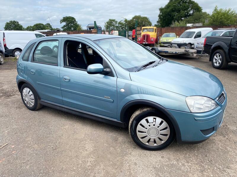 View VAUXHALL CORSA 1.2 i 16v Design