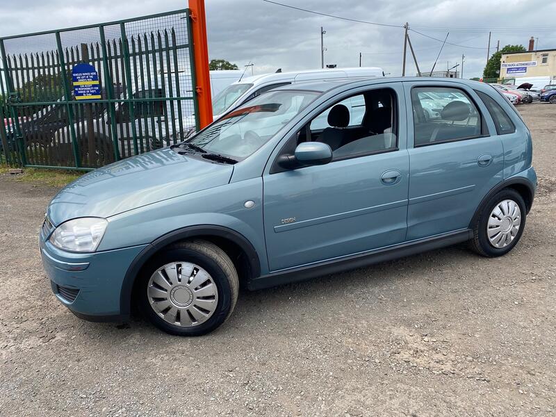 View VAUXHALL CORSA 1.2 i 16v Design