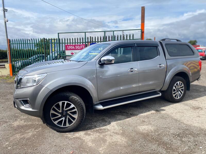 View NISSAN NAVARA 2.3 dCi N-Connecta